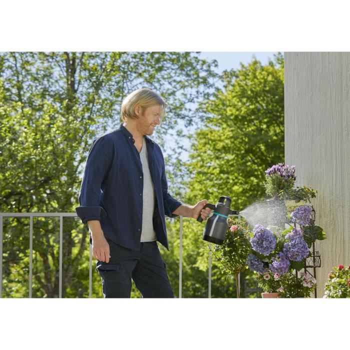 GARDENA 1.25L pressure sprayer