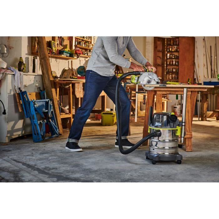 RYOBI 18V ONE + Dry and Wet Vacuum R18WDV-0
