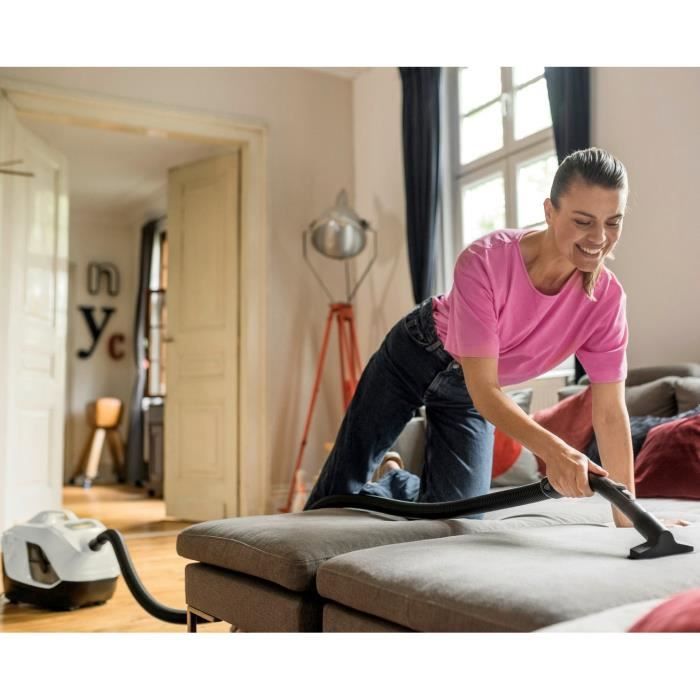 NEW KARCHER DS 6 PLUS - Bagless Vacuum Cleaner with Water Filtering + Accessories - Rejects 99.95% of dust-free air