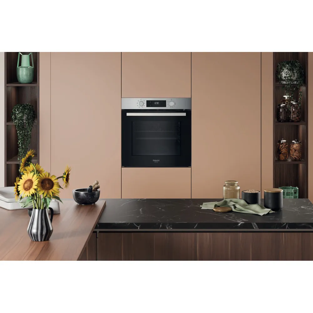 Hotpoint 71 liter HAO 275P X built-in oven