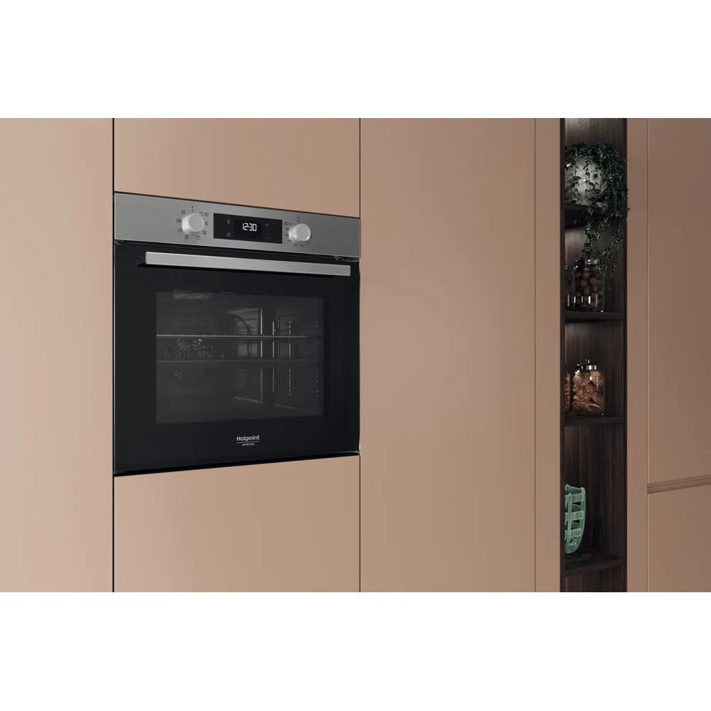 Hotpoint 71 liter HAO 275P X built-in oven
