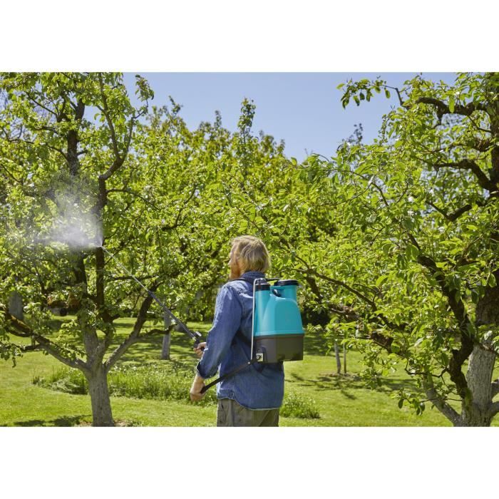 GARDENA 12L Shoulder Sprayer