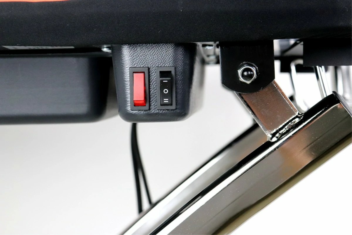 Asse da stiro riscaldato aspirante e soffiante 122 x 45 cm Evolution nero