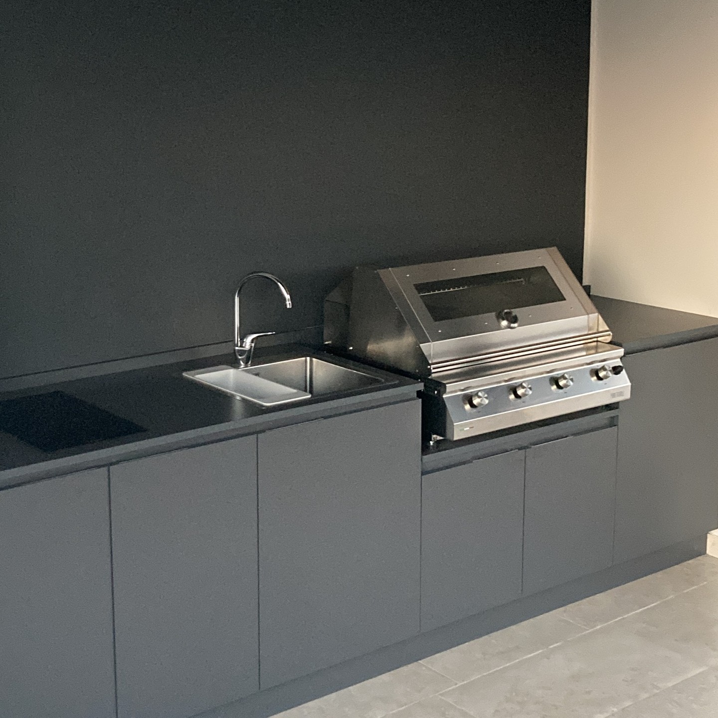 Fry Top 750 Basic countertop gas barbecue 4 burners V-drain grill