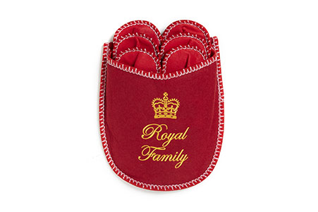 Set 4 ciabatte rosse in feltro con borsa • Nr disponibili: <br>36/37 - 38/39 - 40/41 - 42/43 - Royal Family