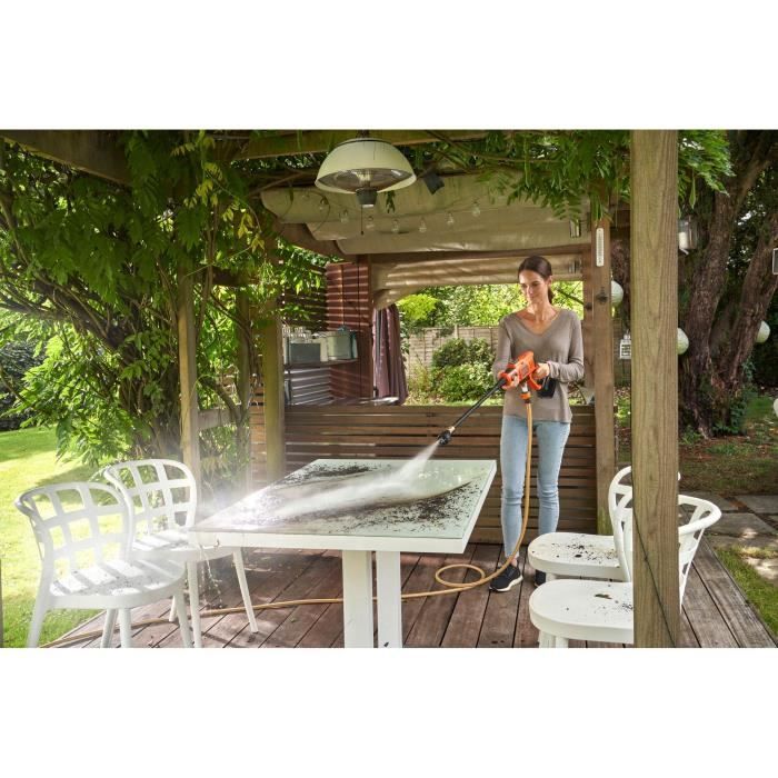 BLACK + DECKER BCPC18B-XJ 18V LITHIUM 24 bar battery pressure washer - Without battery