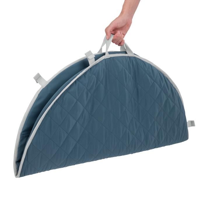 Tappetino da gioco reversibile per bambini INGENUITY - Blu marino - Arco da gioco in legno pieghevole e rimovibile, 5 giocattoli, specchio, cuscino