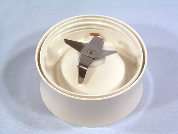 BLENDER BASE GROUP starting from date code 3F21 WITH WHITE FINISH