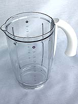 1.5 LITER PLASTIC JUG WITH WHITE HANDLE