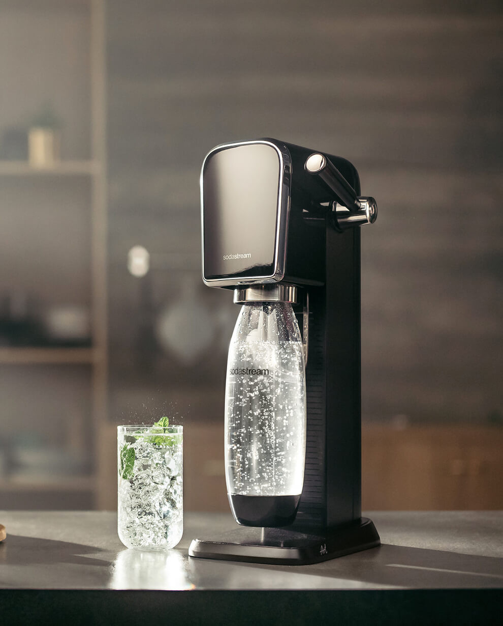 Sodastream Art black carbonator with bottle