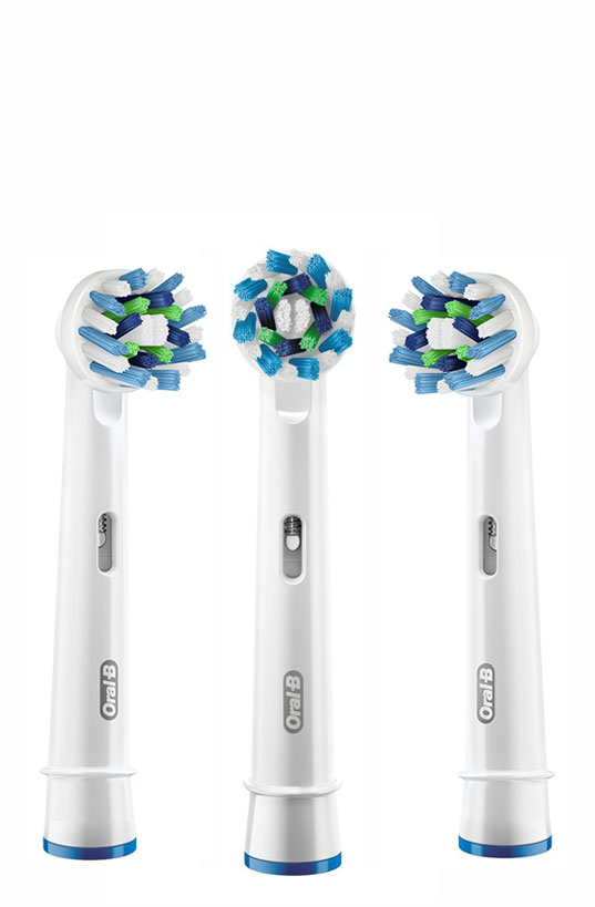 Pack of 3 CrossAction toothbrushes
