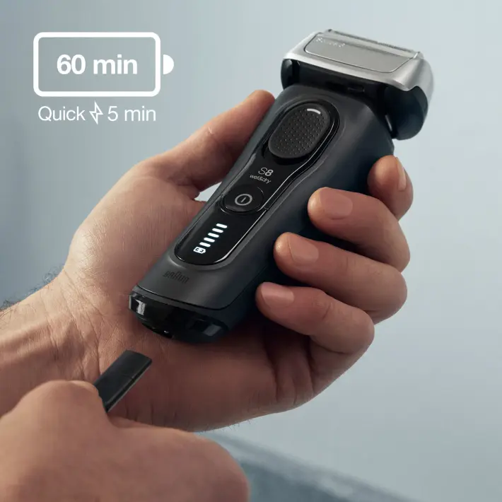 Braun Series 8 8413s Wet & Dry Electric Shaver