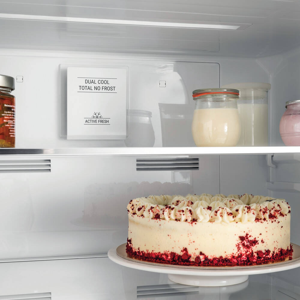 Hotpoint BCB 7525 D2 built-in combination refrigerator