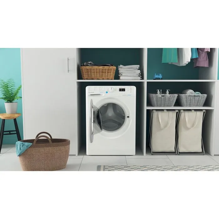 Washing machine 7 kg Indesit 1000GIRI DISPLAY LED BWA 71083X W IT