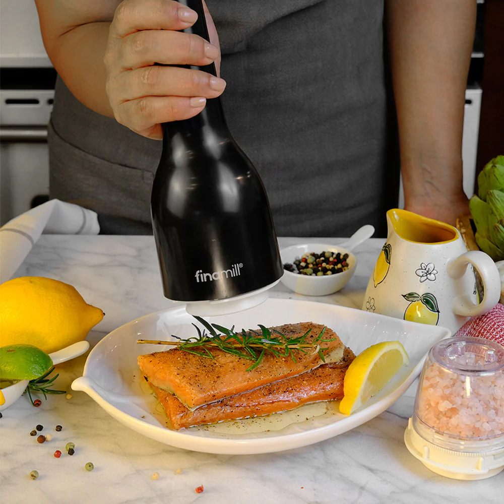 Finamill Midnight Black battery-powered electric spice grinder with 2 containers