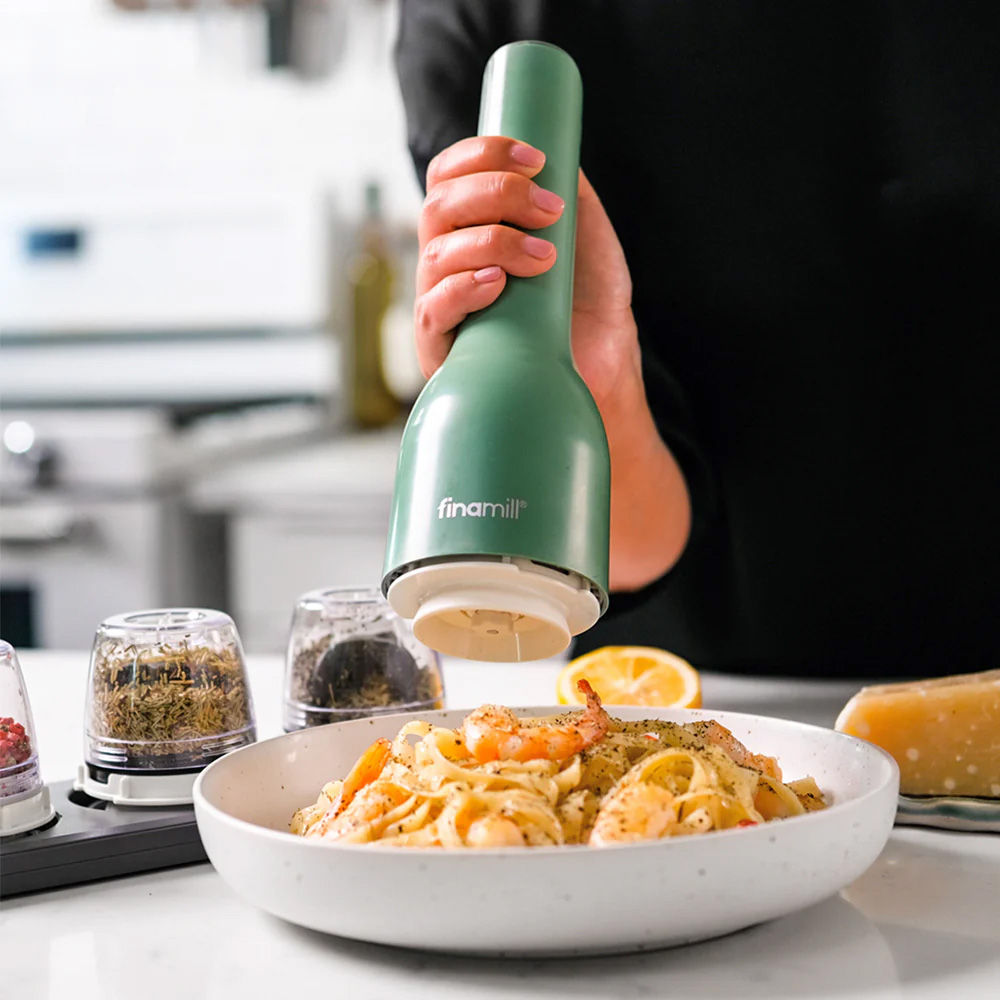 Finamill Sage battery-powered electric spice grinder with 2 containers