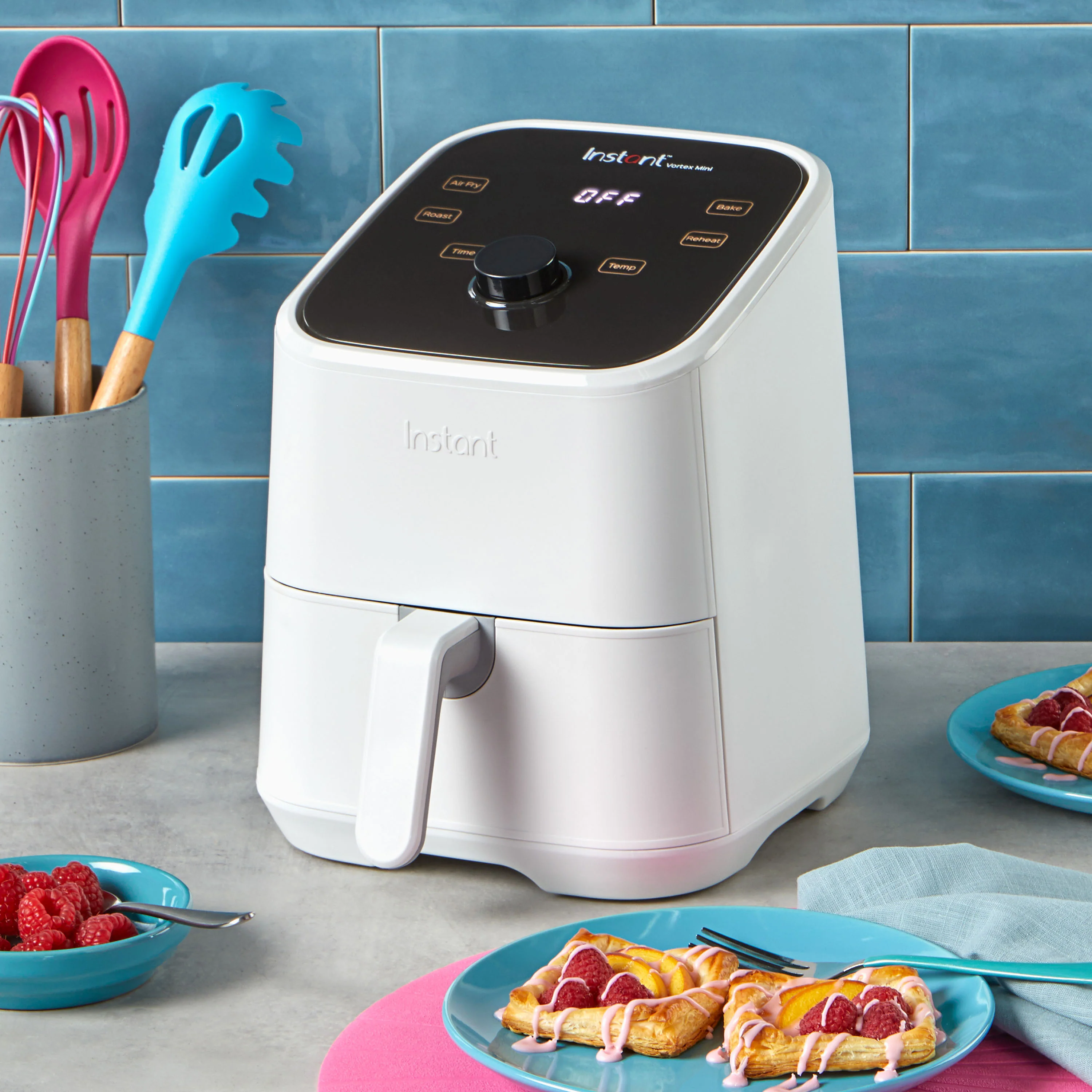 Instant Vortex mini multipurpose air fryer 2 liters white