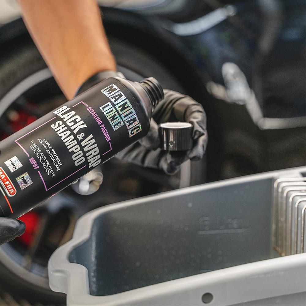 2in1 Black and Wrap Car Shampoo 500 ml - Maniac Line
