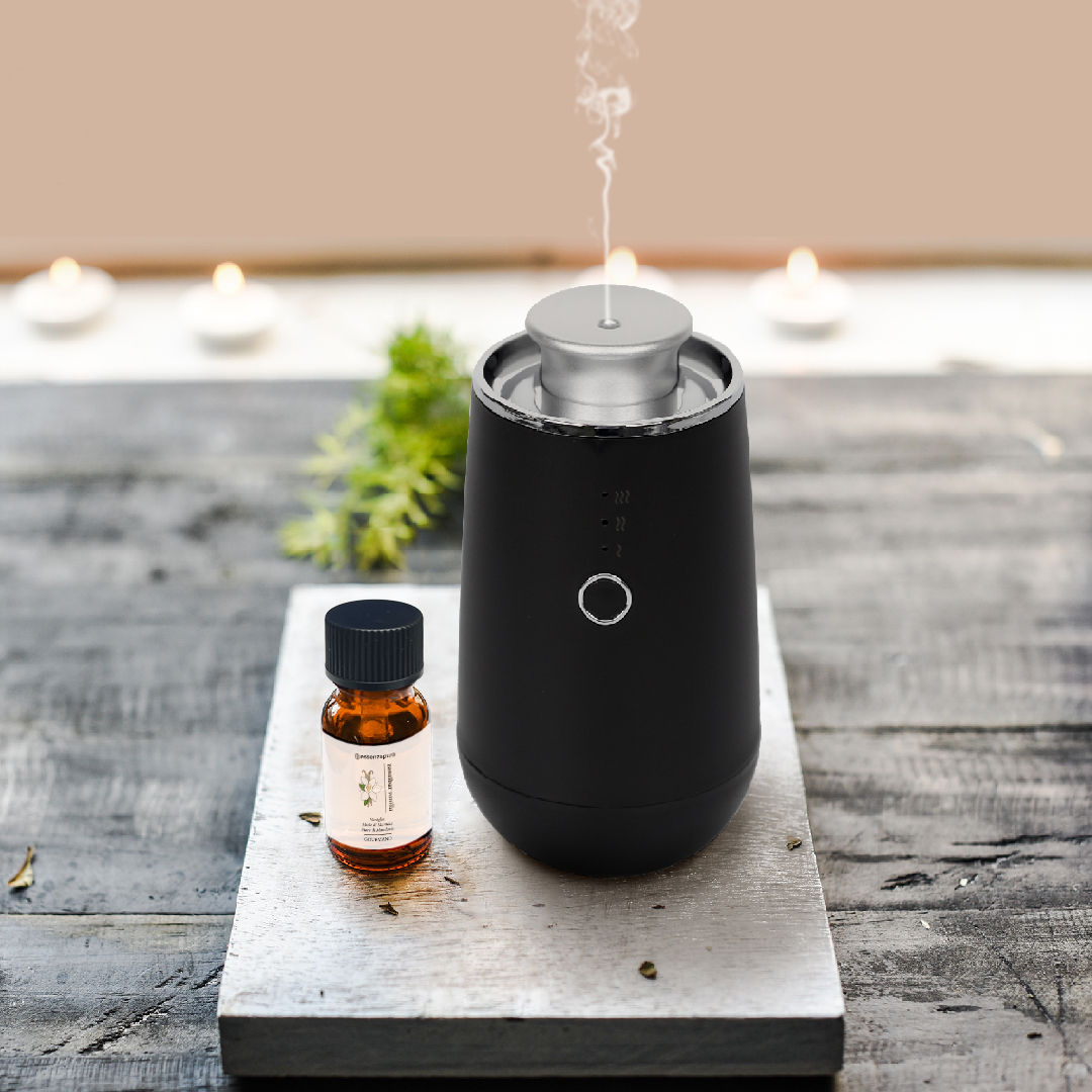 Lux Essenzapura electric air freshener black and silver