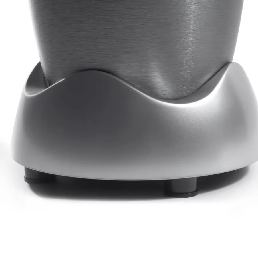 Nutribullet Original 600 with 3 dark grey accessories