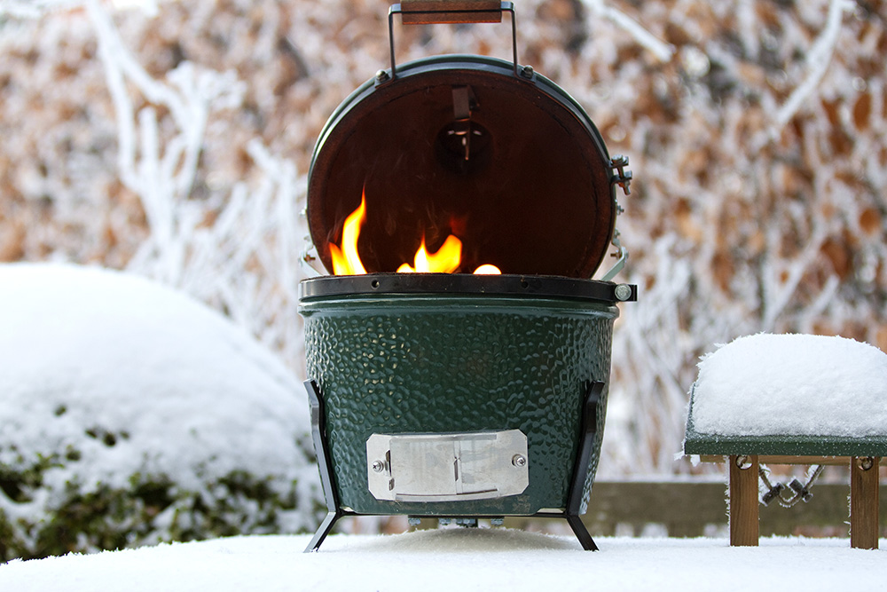 Big Green Egg Mini Portable Charcoal BBQ