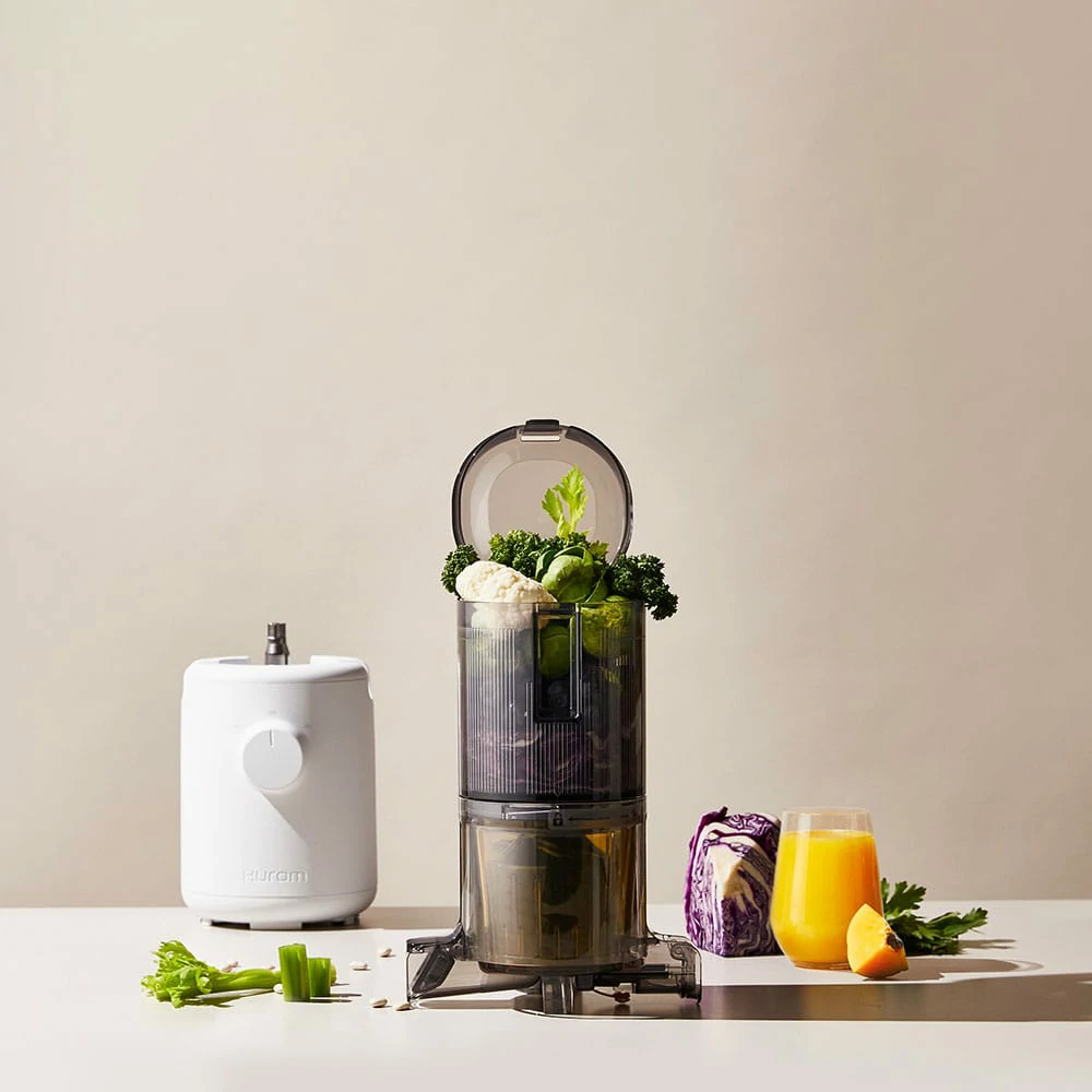 Hurom H-310A White Juice Extractor